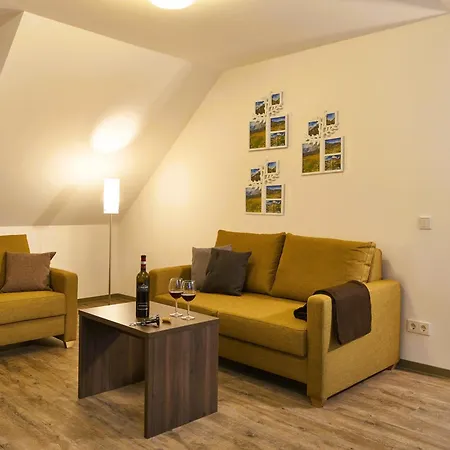 Gaestehaus Stiftsstadt - Urban Lifestyle By Peterhof בית הארחה קמפטן